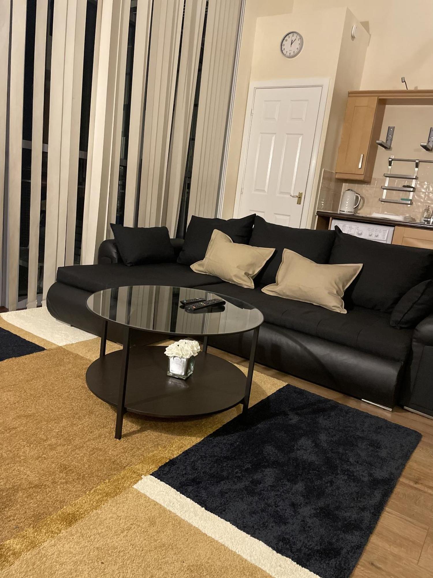 Luxury 2 Bed Apartment - Near Heathrow, Legoland, Windsor Slough Exterior photo